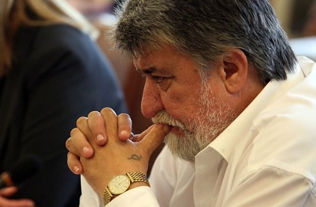 Рашидов е поискал още пари за артистите и киното в бюджет 2013