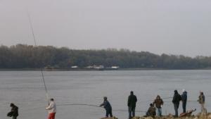 Рибари против забраната за нощен риболов