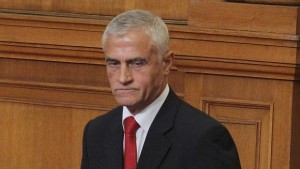 Опозицията критикува Дянков депутат вещае крах на идеята за данък