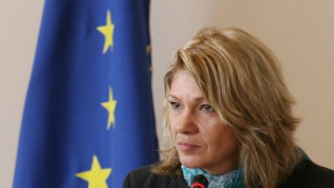 Екоминистърът Нона Караджова отхвърли обвиненията на БСП