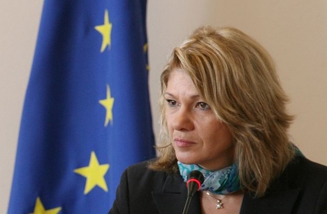 Екоминистърът Нона Караджова отхвърли обвиненията на БСП