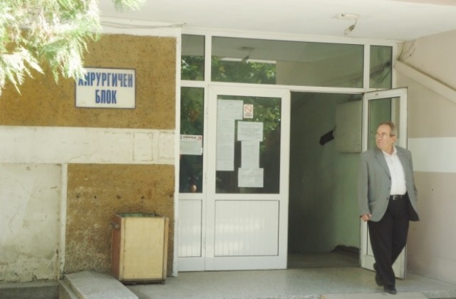 Лекари в Силистра спасяват дете, нахапано от куче и натровено бебе