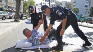 Aрестуваха легналия полицай Росен