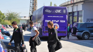 Пропадна контролата на етърци в Турция отборът остана във Велико