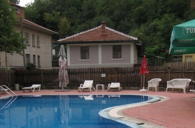 НАП продава хотел в Елена за над половин милион лева