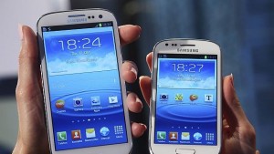 Samsung представи опростения смартфон Galaxy S3 mini