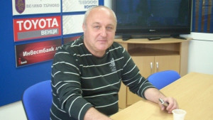 Мощни коли и награди за публиката на писта Велико Търново2012