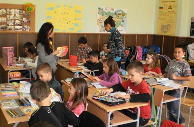 От Басейнова дирекция проведоха урок с третокласници