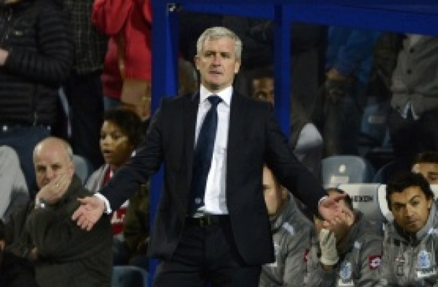 КПР няма да сменя Марк Хюз с Хари Реднап