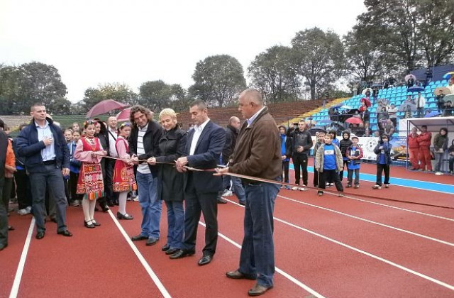 Борисов откри три обновени обекта в Русе