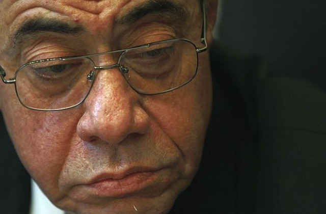 Египетският главен прокурор се споразумя с президента, остава на поста си