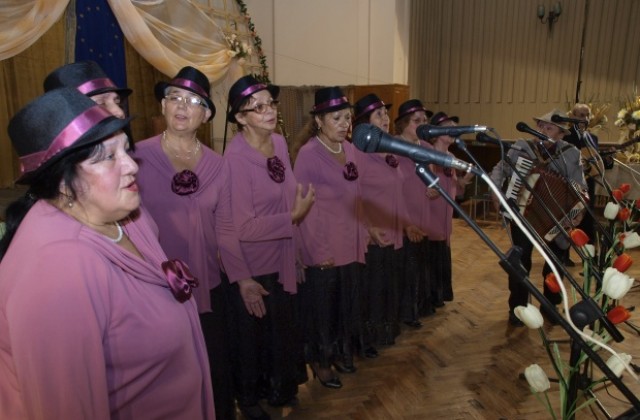 Над 500 се надпяваха на Мара Врачанка