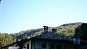 Слънчево и топло