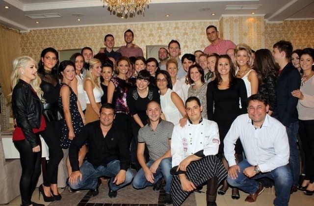 Гурме и горещи танци посрещнаха Lord оf the Dance във В. Търново