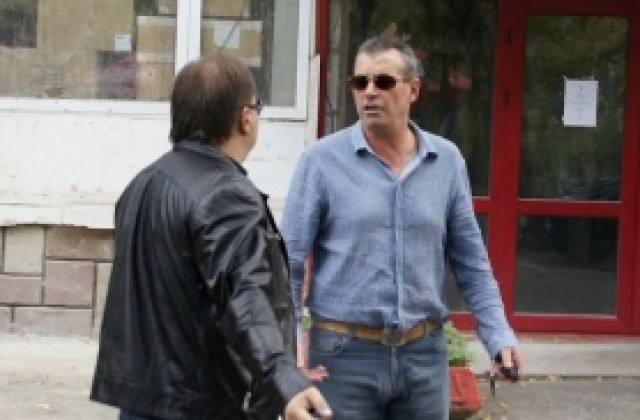 СКАНДАЛ: Здрава разправия между мениджъра на Делев и Майкъла (ВИДЕО)