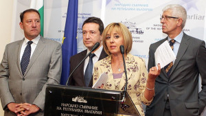 БСП ГЕРБ се страхува от референдум който задава спорния въпрос
