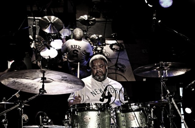 Световната звезда на барабаните Пуджи Бел ще свири във Варна