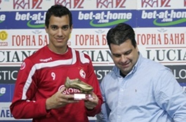 ВИДЕО: ЦСКА с нов опит да картотекира Платини за дербито