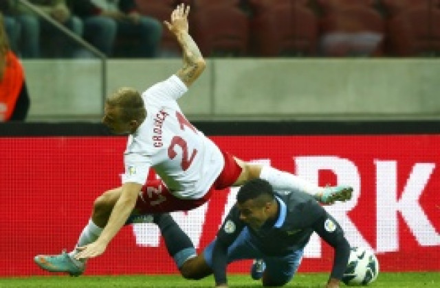 ФА одруса здраво Ашли Коул