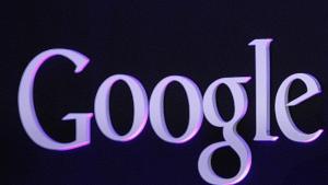 Акциите на Google паднаха с 10