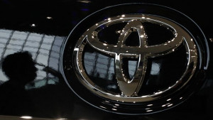 Тойота планира Приус с водородни горивни клетки