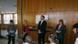 Писма до кмета Ричард Клайдерман и леля изпратиха петокласниците