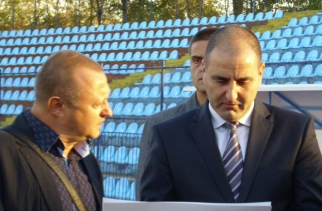 Катаджиите спират с въпроса „Кво праим ся”