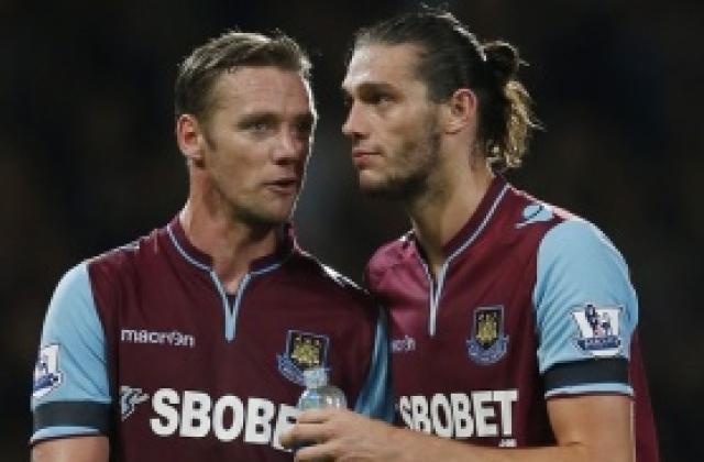 Анди Керъл остава в Уест Хем и след Нова година