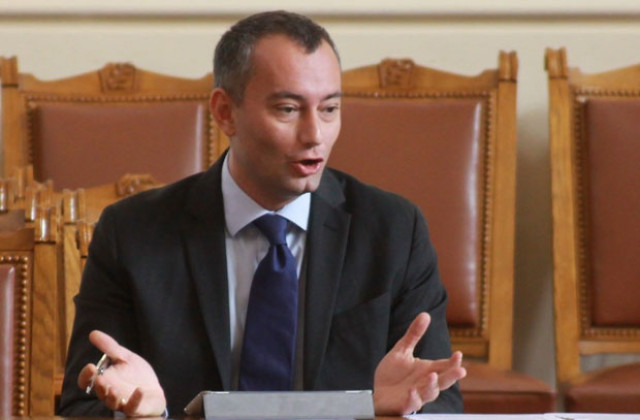 Няма как да се издават безплатни визи за страната на български изселници в Турция