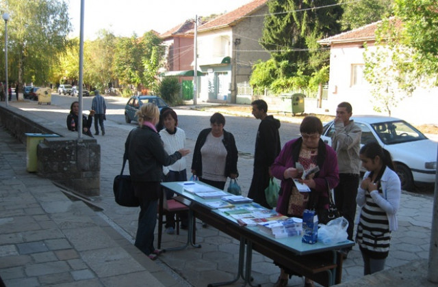 Над 200 души посетиха изнесените приемни на ОИЦ - Враца