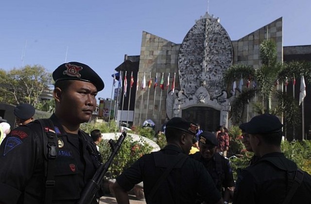 Двама българи в Малайзия очакват присъдата си за трафик на наркотици в страната
