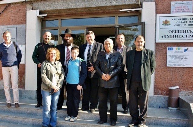 Главният равин на еврейския център „Хабад гостува в Никопол