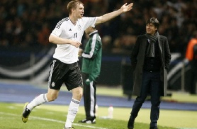 Лотар Матеус нападна Мертезакер