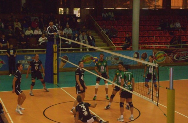 Добруджа `07 разби с 3:0 Ботев Луковит на старта на волейболното първенство