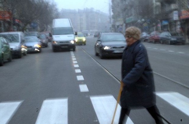 Жена загина, блъсната на пешеходна пътека в София