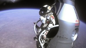 Колко точно рискува Баумгартнер или как се оцелява при скок