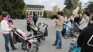 В Шумен 30 майки поискаха подобри условия за отглеждане на
