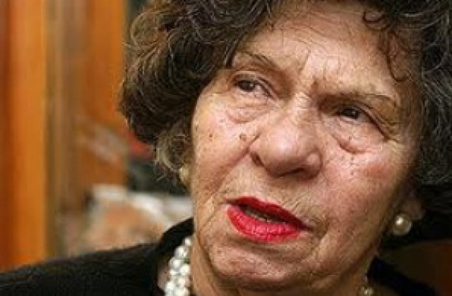 Спектакълът със Стоянка Мутафова се отлага