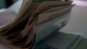 Проблемът със заплатите във ВМЗСопот ще се реши до дни