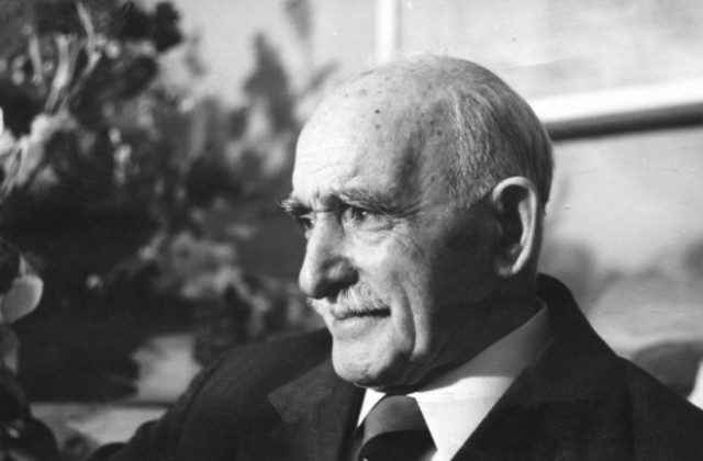 Вдигат паметник на народния лечител Петър Димков във Варна