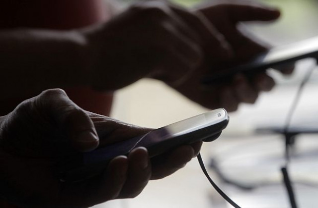 Съветници вече гласуват с чужди таблети, алармира Гуцанов