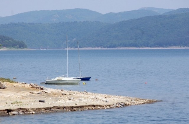 Хванаха трима бракониери на язовир „Малко Шарково