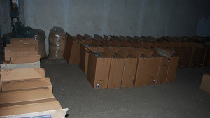 Сливенски антимафиоти разкриха склад за нелегални цигари