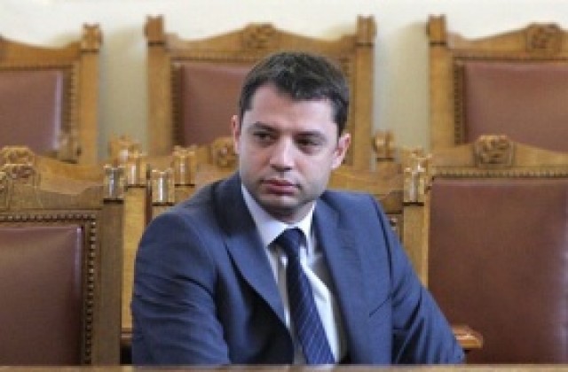 Очаква се ВМЗ-Сопот да направи „някакво плащане към работниците до дни