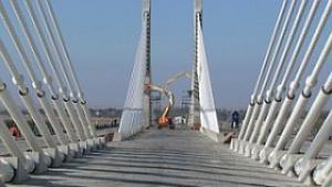 Борисов Виктор Понта и еврокомисар Хан се разходиха по Дунав