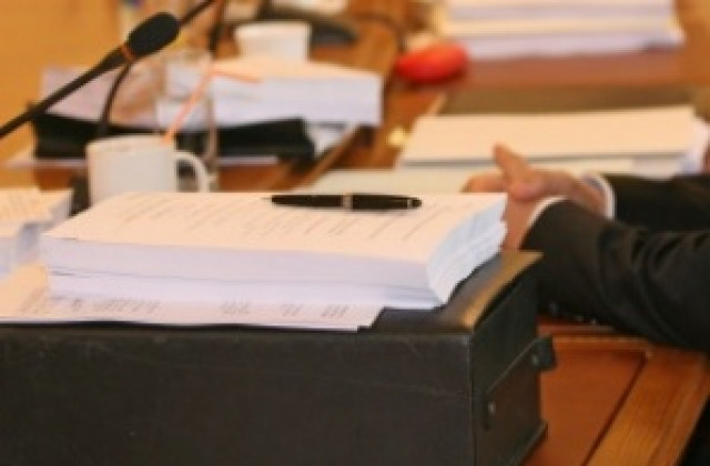 Комисии в парламента разглеждат Бюджет 2013-а