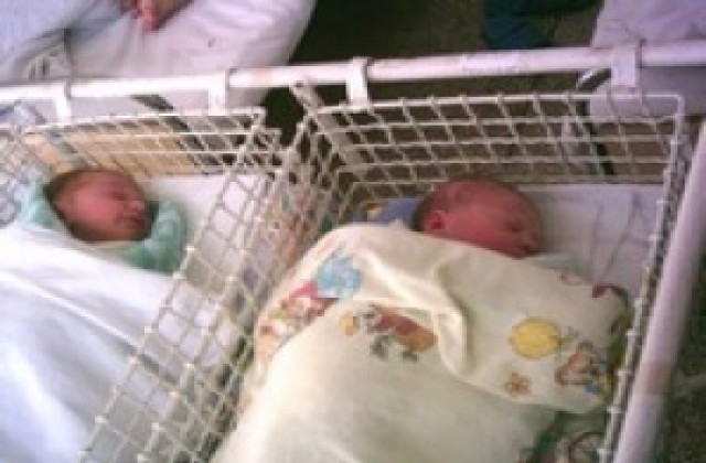 За 9 месеца- 630 бебета в областта, над 50% в частната болница в Дупница