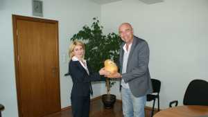 Калин Сърменов с ново мило амплоа пред габровския кмет