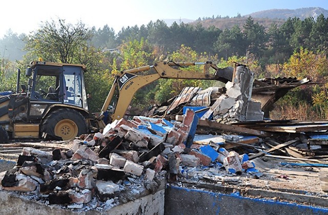 Бараките на ул. „Райна Княгиня ще изчезнат до неделя