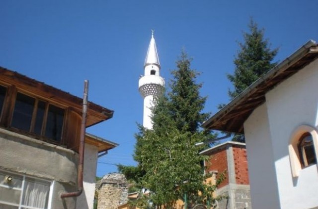 Долно Осеново празнува Курбан байрам